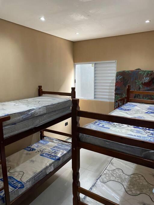 Casa Espacosa Com Piscina Em Casa de férias *